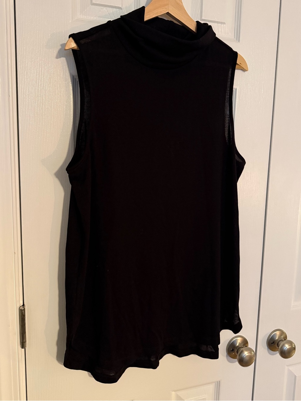 LOFT Black Sleeveless Mock Neck Tank